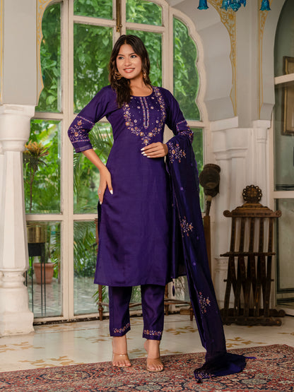 Elegant Straight Kurti Pant Dupatta Set