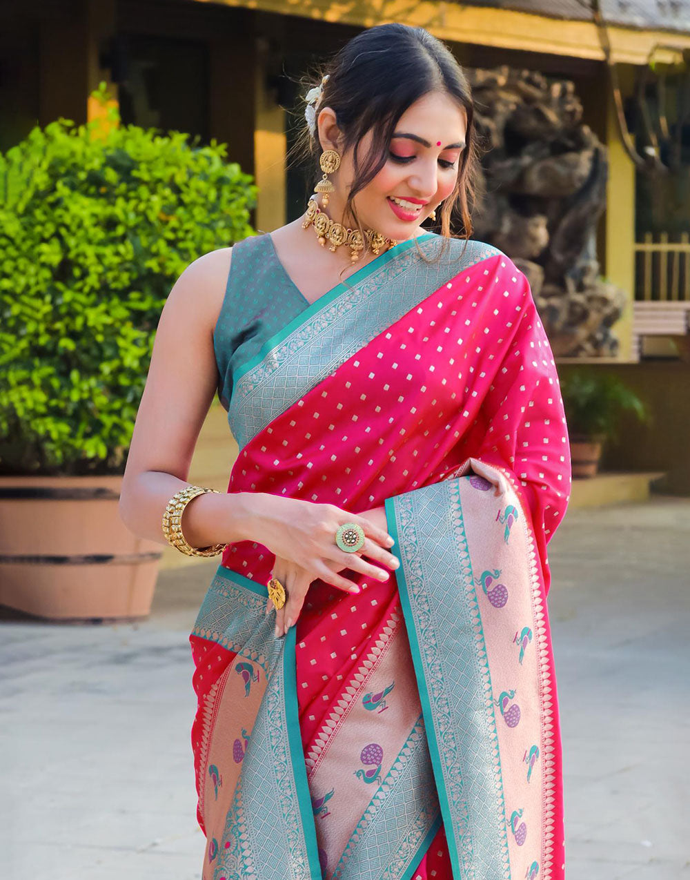 Pink Banarasi Silk Saree With Zari Weaving Work