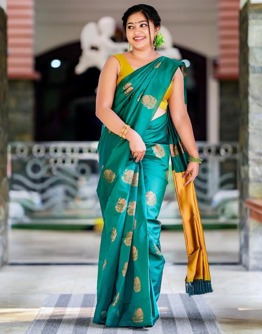Rama Green Soft Silk Saree With Zari Weaving Work