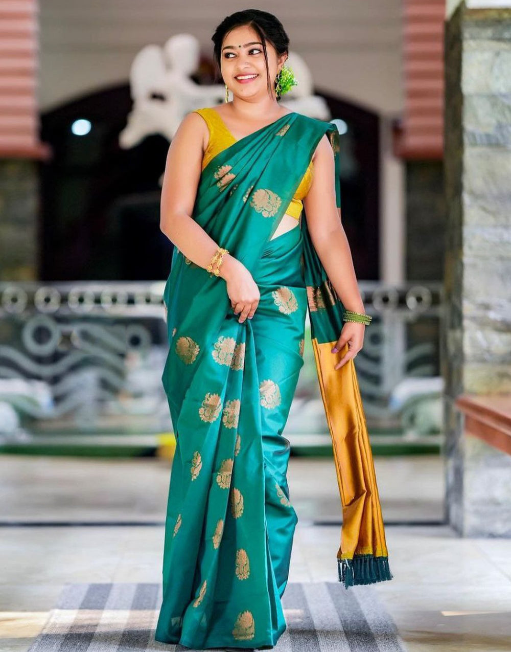 Rama Green Soft Lichi Silk Saree With Zari Weaving Work