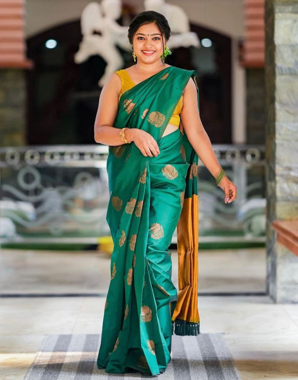 Rama Green Soft Lichi Silk Saree With Zari Weaving Work