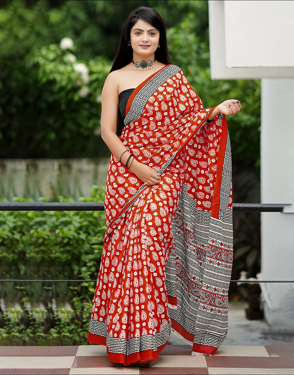 Red Soft Mulmul Cotton Saree With Block Printed Work