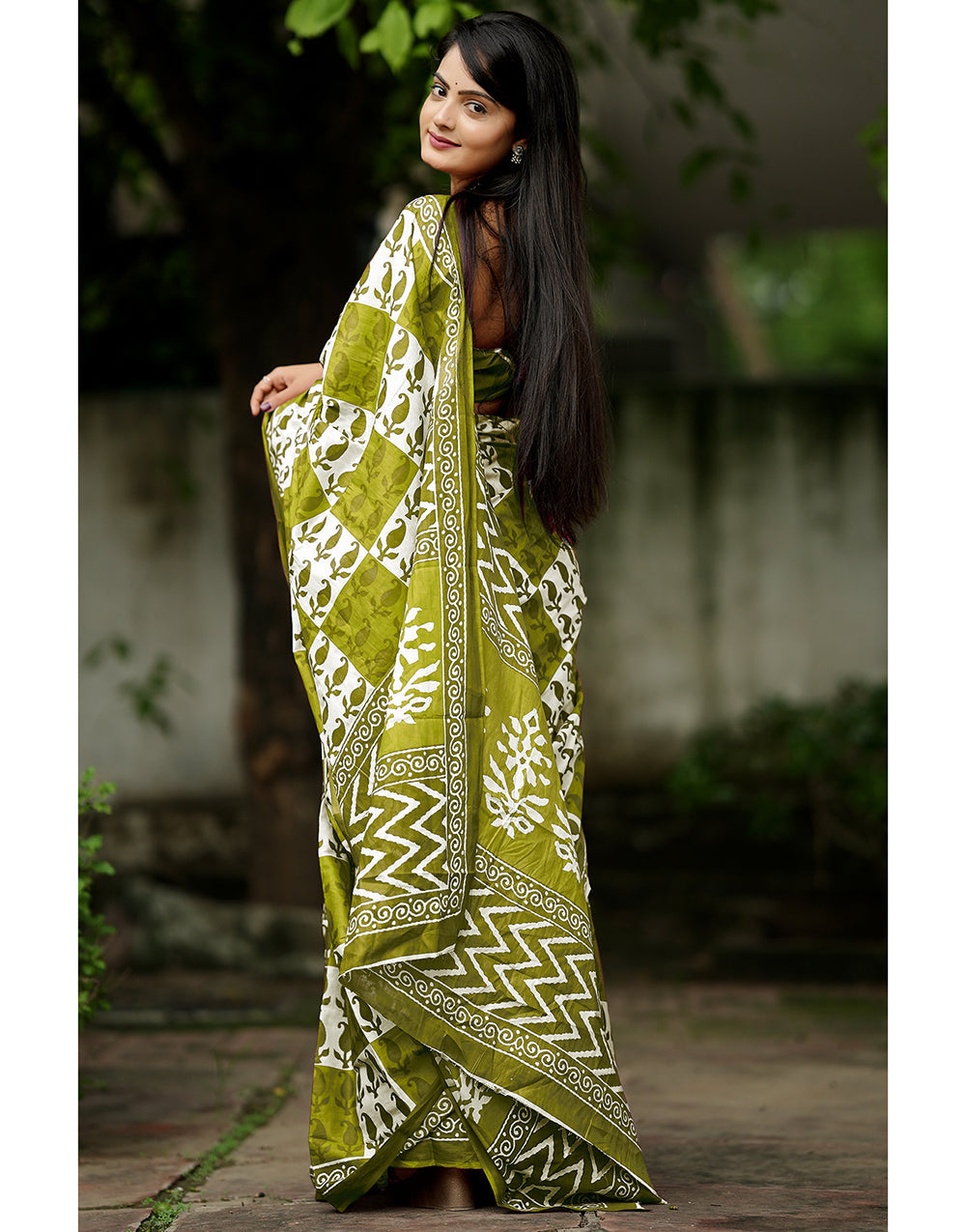 Mehendi Green Soft Mulmul Cotton Saree With Block Printed Work