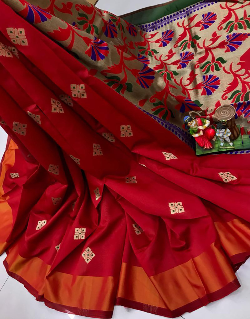Ventian Red Banarasi Silk Saree With Weaving Work