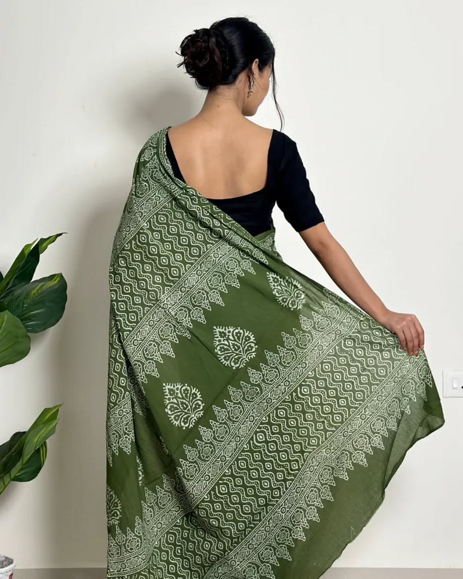 Green Mul Cotton Ready To Wear Saree With Pocket