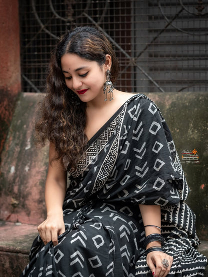 Black Mul Cotton Ready To Wear Saree With Pocket