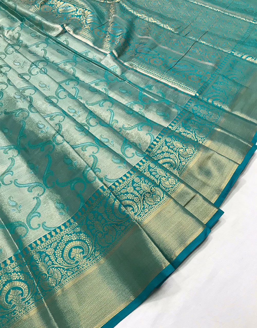 Ocean Blue Kanchipuram Silk Saree With Zari Weaving Work