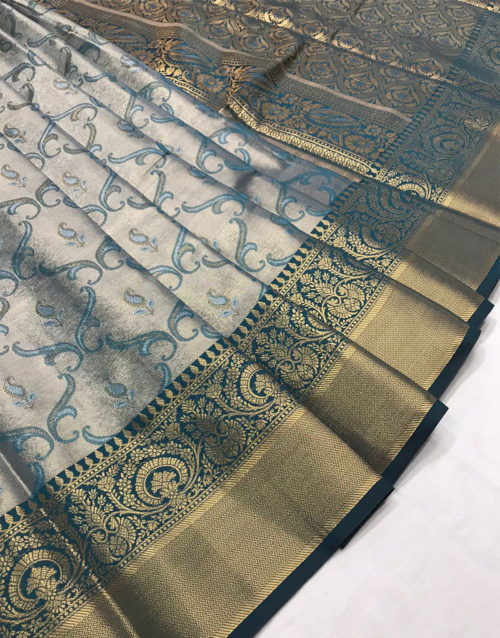 Maximum Blue Kanchipuram Silk Saree With Zari Weaving Work