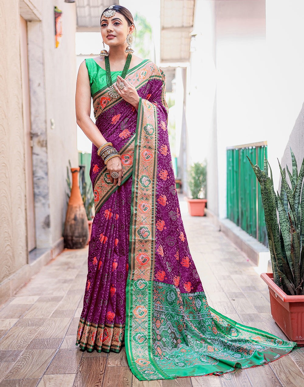 purple Patola Silk Saree With Weaving Work
