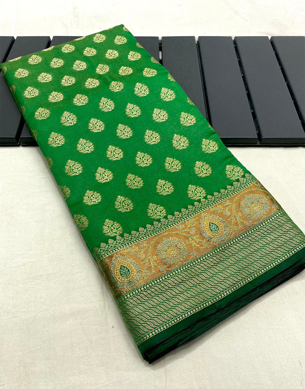 Green Soft Silk Saree With Zari Weaving Work