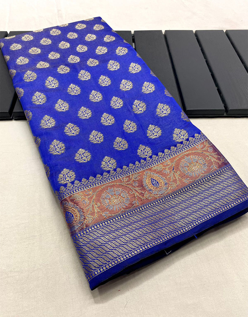 Trypan Blue Soft Silk Saree With Zari Weaving Work