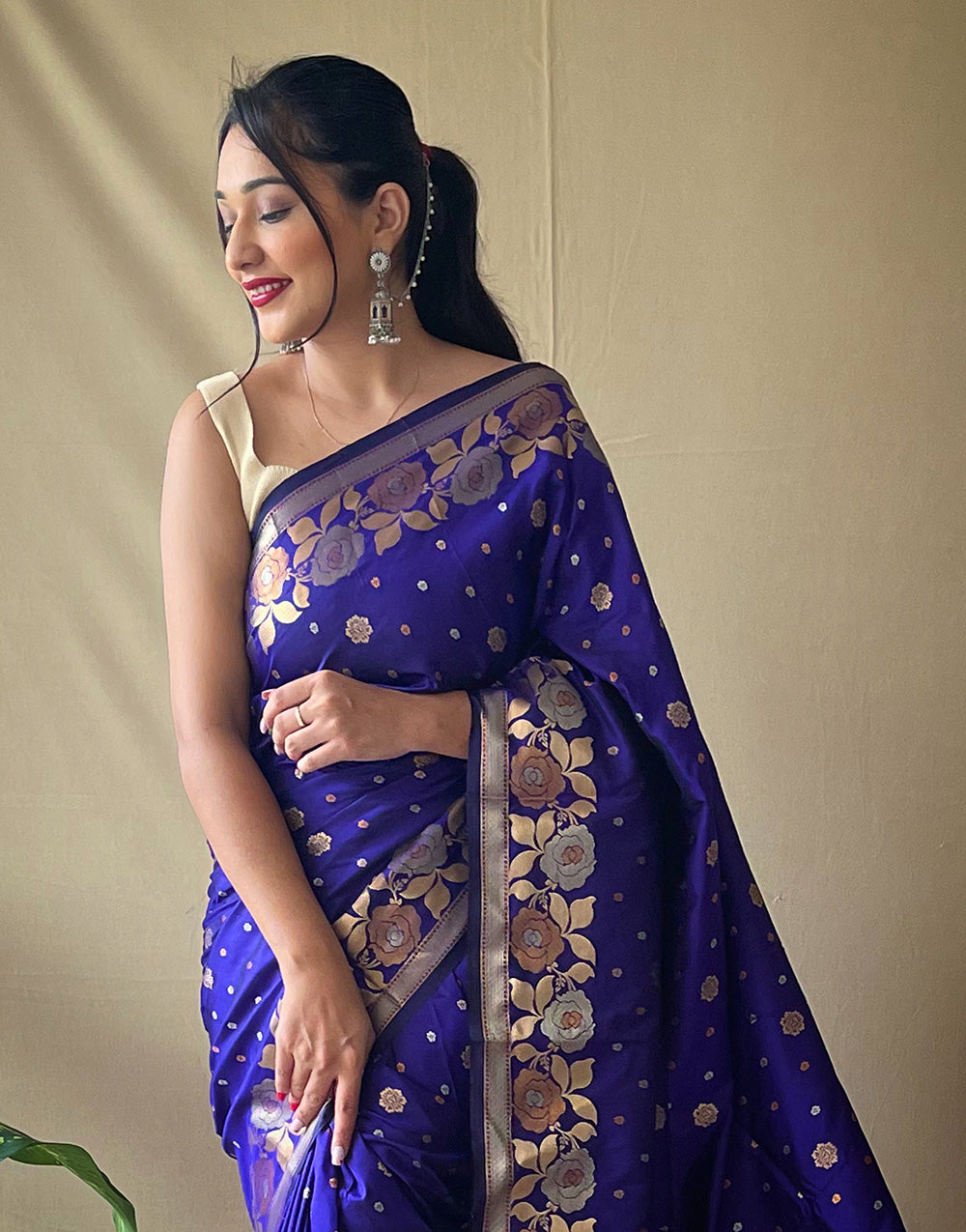 Purple Soft Silk Saree With Golden Zari Weaving Work