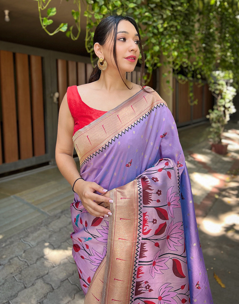 Lavender Paithani Silk Saree With Zari Weaving Work