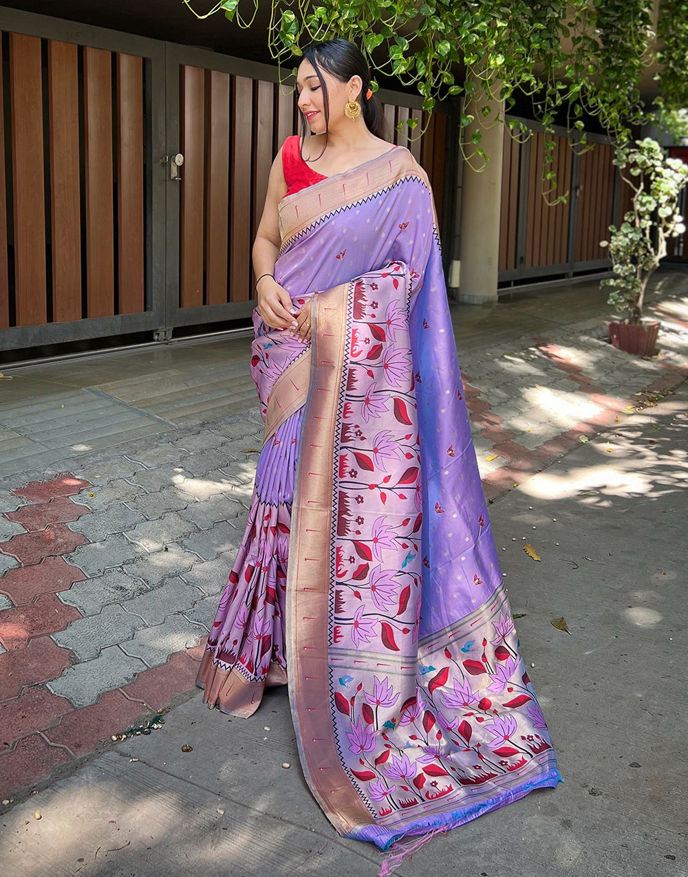 Lavender Paithani Silk Saree With Zari Weaving Work