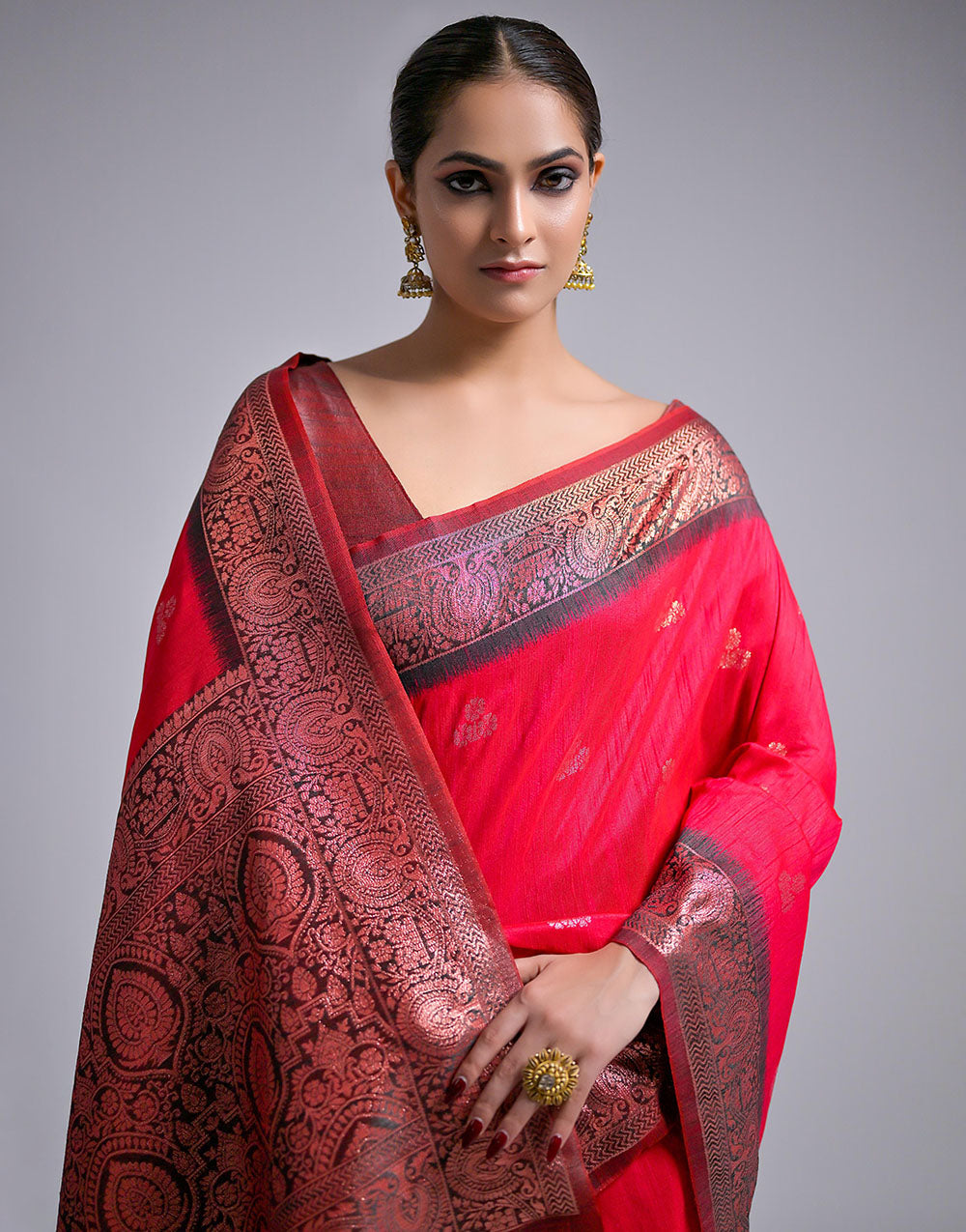 Pink Floral Butti Banarasi Silk Saree With Zari Weaving Work