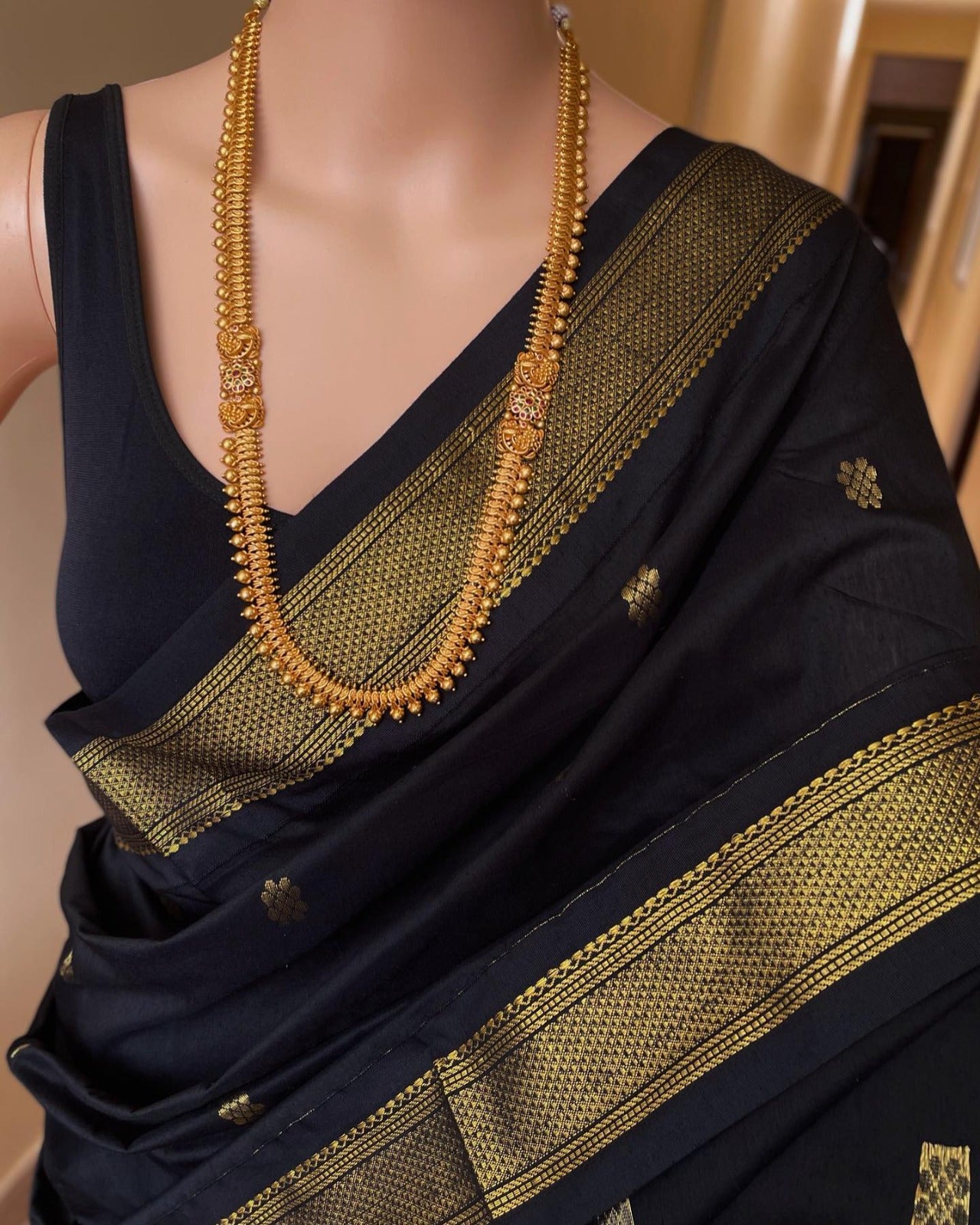 Banarasi Silk Saree With Zari Weaving Work