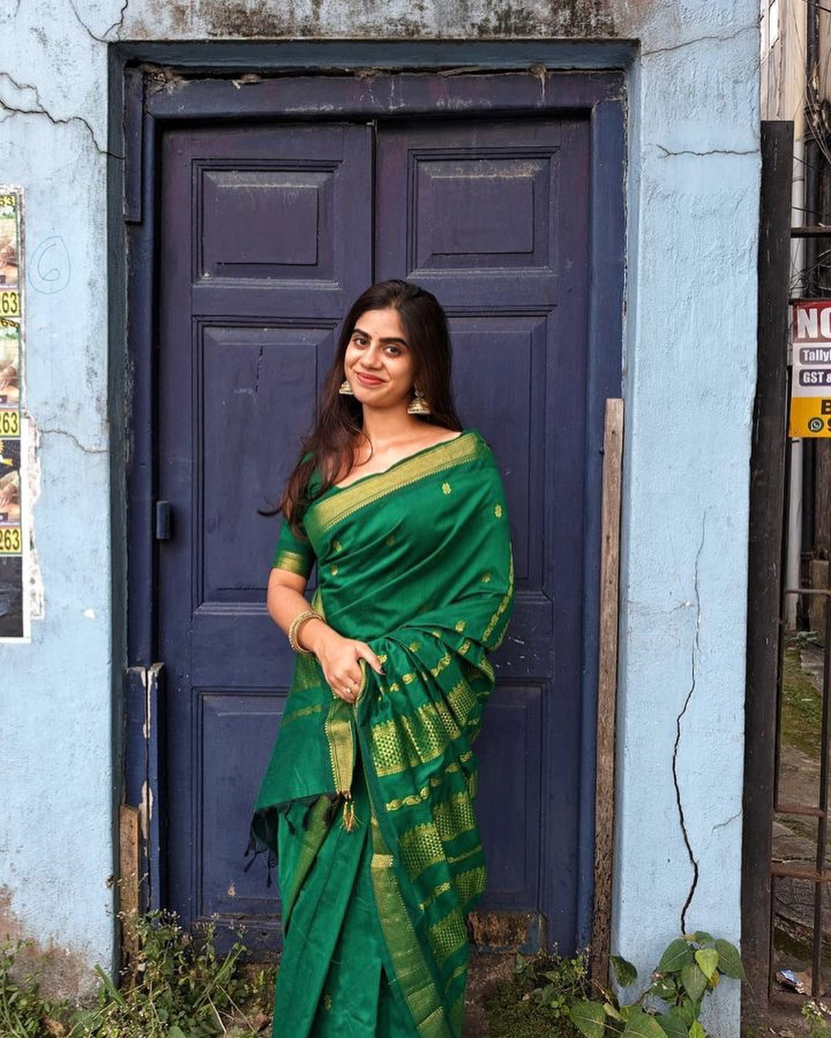 Banarasi Silk Saree With Zari Weaving Work