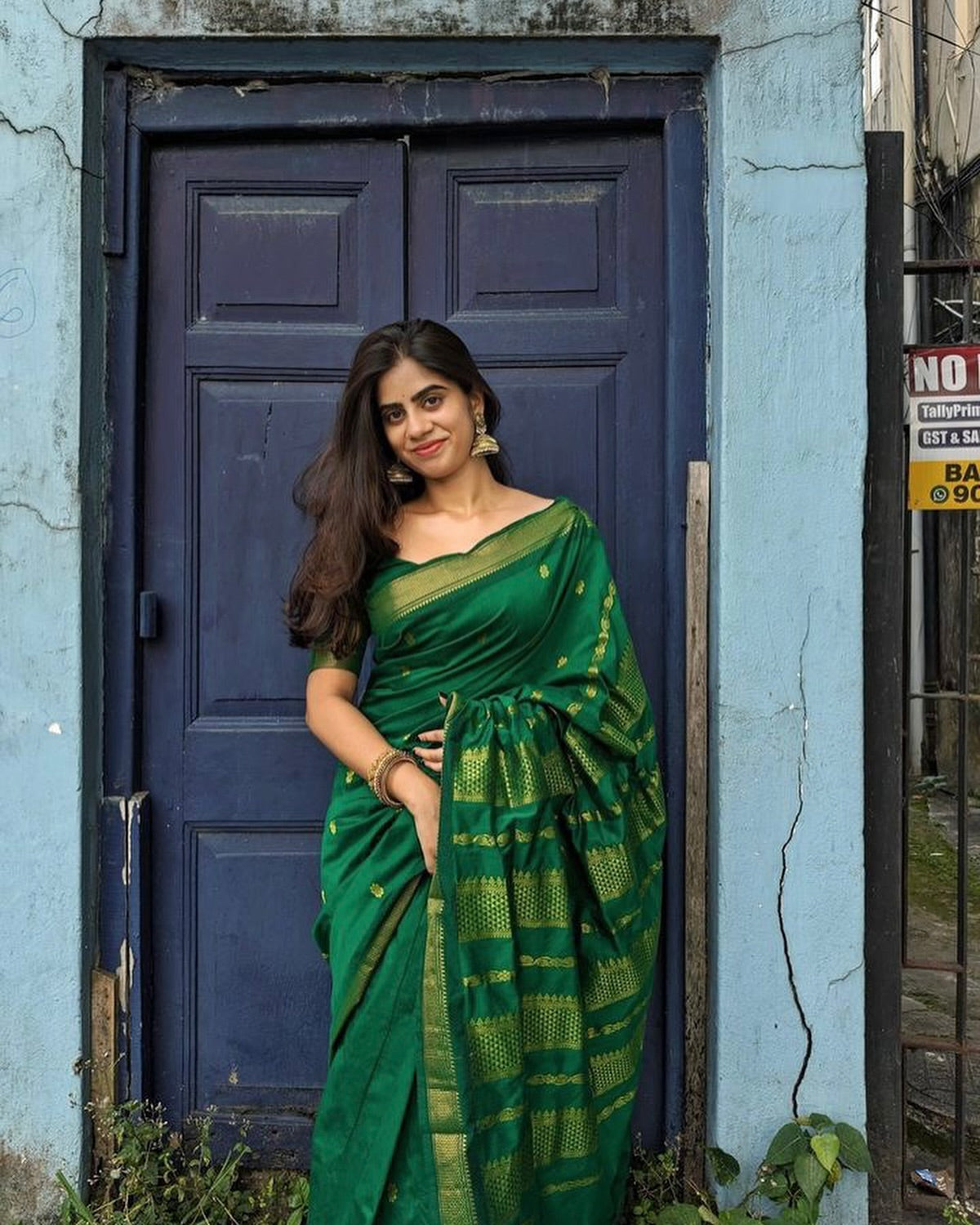 Banarasi Silk Saree With Zari Weaving Work