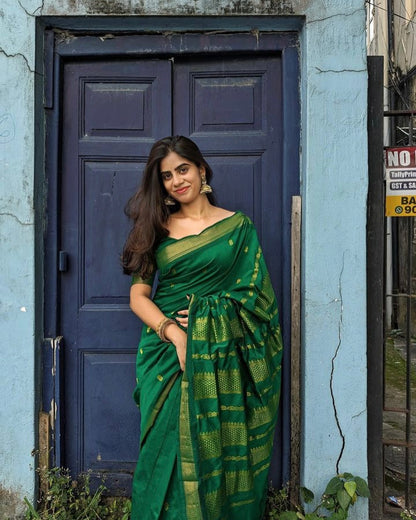 Banarasi Silk Saree With Zari Weaving Work