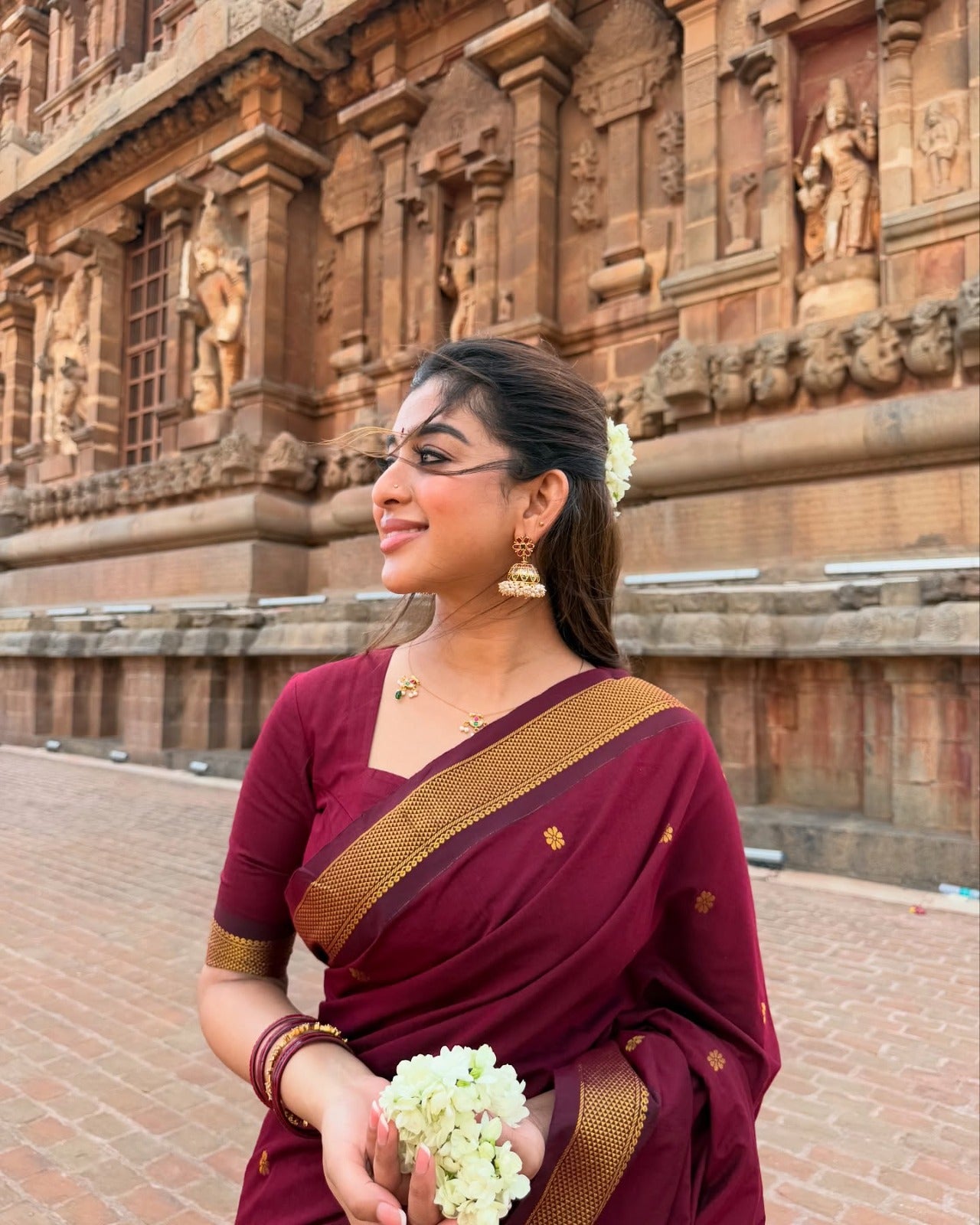 Banarasi Silk Saree With Zari Weaving Work