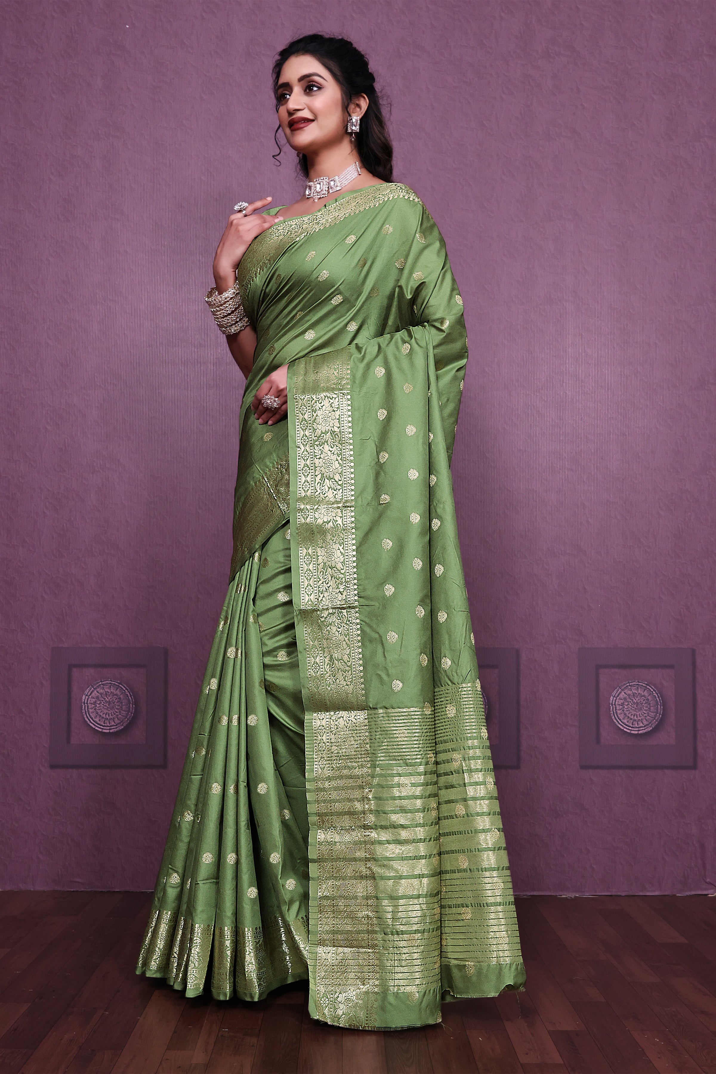 Graceful Satin Jacquard Woven Saree with Rich Textured Weaving