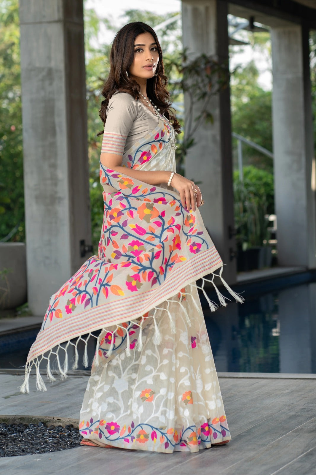 Sareewave Presents Off-White Cotton Jamdani Saree