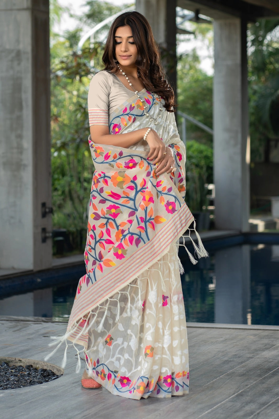 Sareewave Presents Off-White Cotton Jamdani Saree