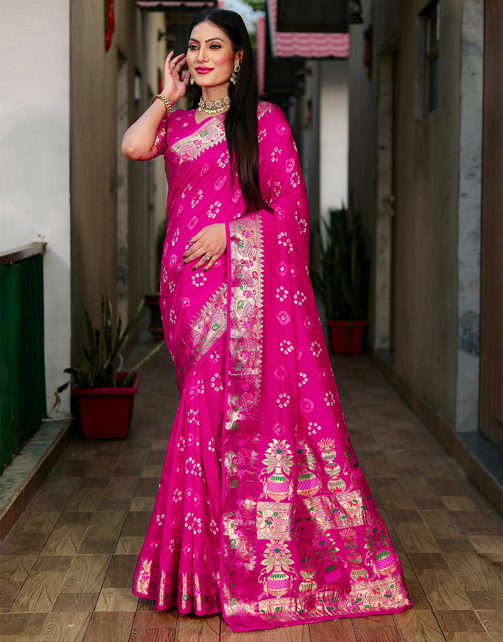 Rani Pink Bandhani Saree With Weaving Border