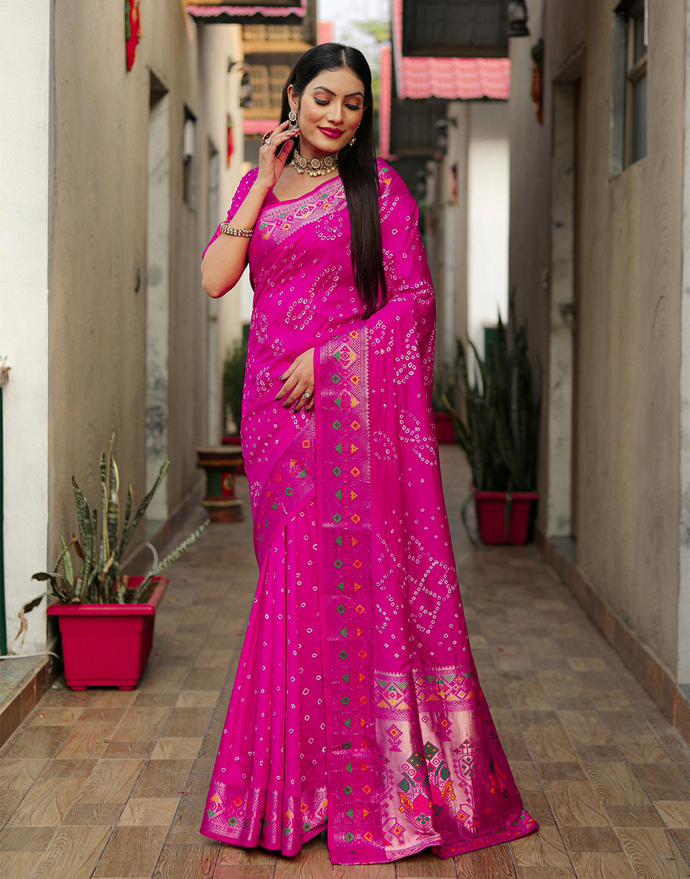 Dark Pink Hand Bandhej Paithani Silk Saree With Weaving Work