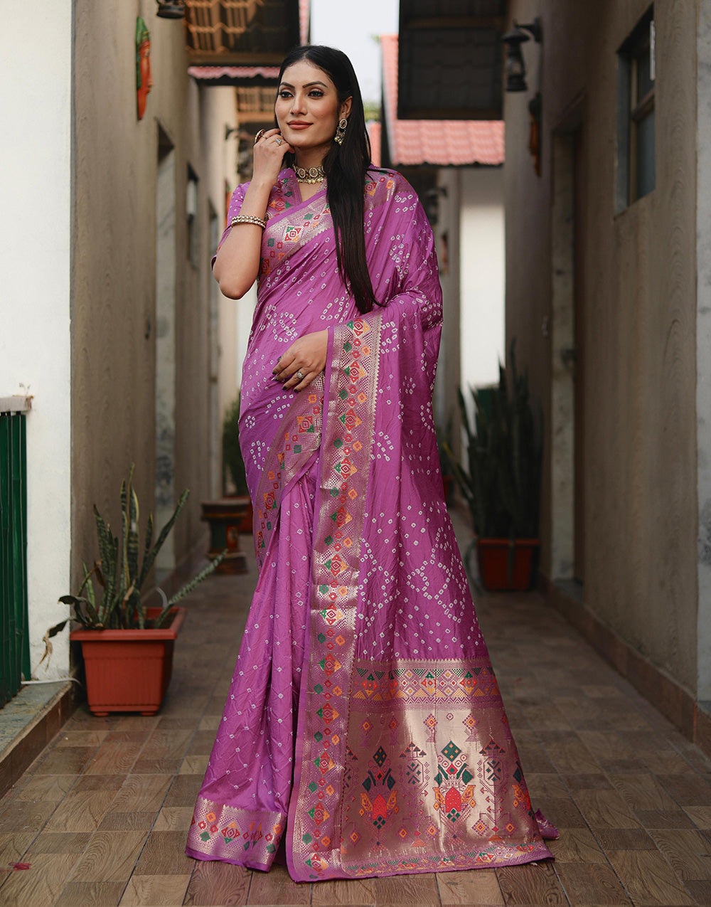 Pink Hand Bandhej Paithani Silk Saree With Weaving Work