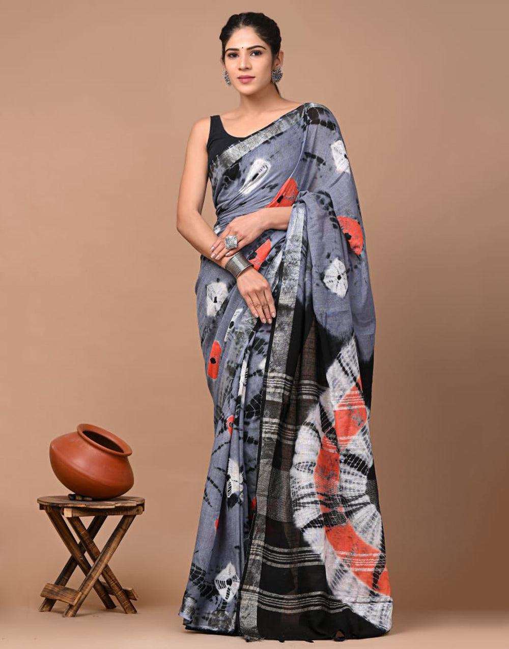 Gray Linen Saree With Digital Printed Work