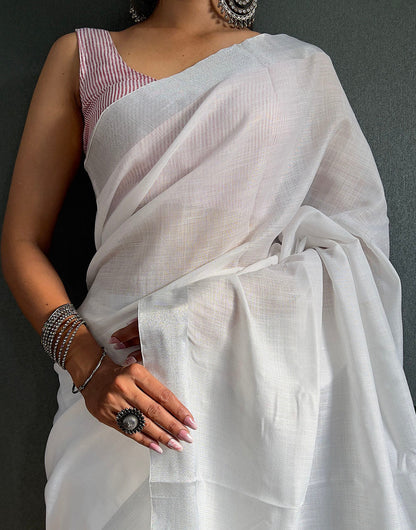 White & Red Cotton Striped Saree With Tassles On Pallu