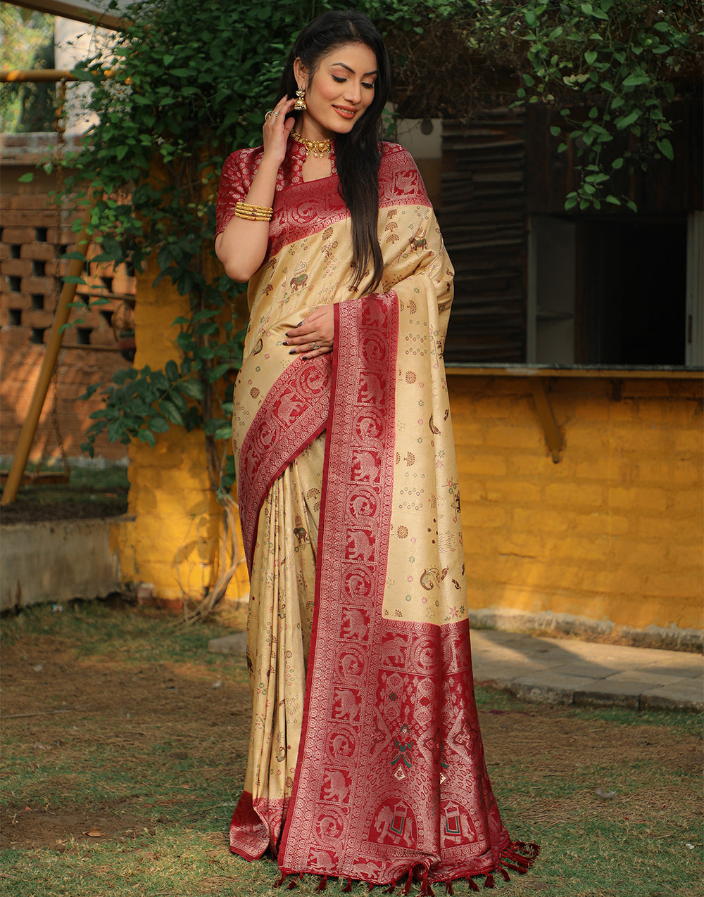 Cream & Maroon Kanjivaram Silk Saree With Weaving Work