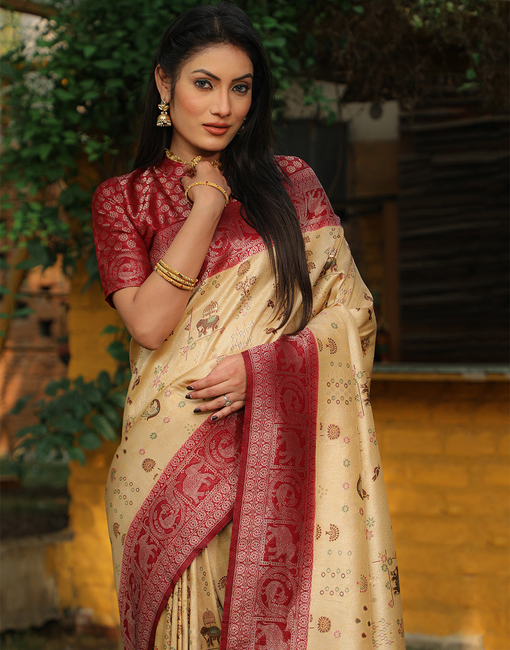 Cream & Maroon Kanjivaram Silk Saree With Weaving Work