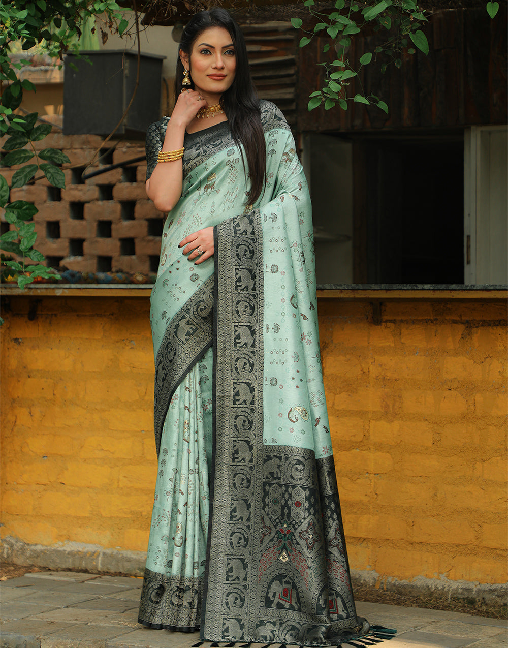 Black & Mint Green Kanjivaram Silk Saree With Weaving Work