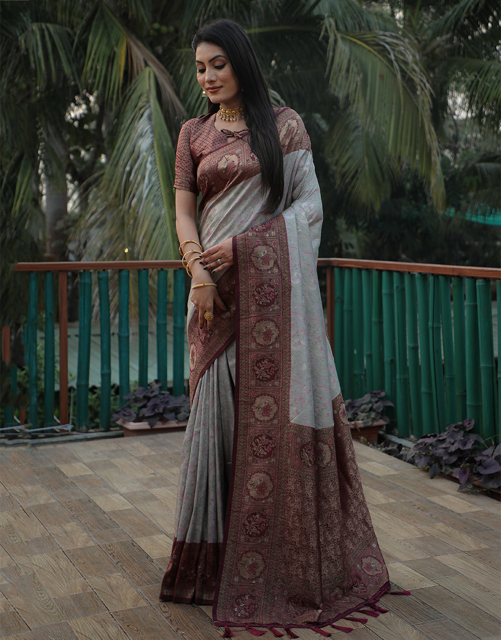 Grey Kanjivaram Soft Silk Saree With Weaving Work