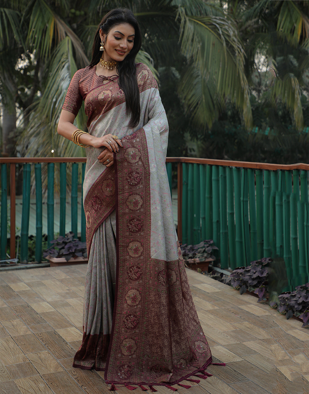 Grey Kanjivaram Soft Silk Saree With Weaving Work