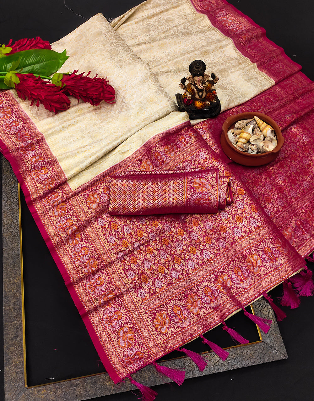 Crimson Red Kanjivaram Silk Saree With Zari Weaving Work