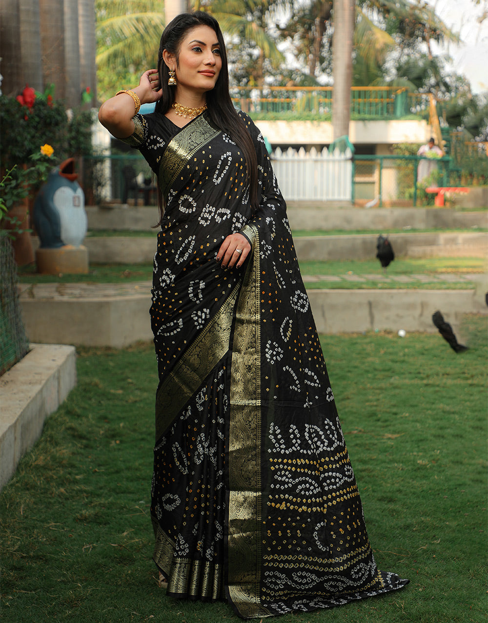 Black Bandhej Silk Saree With Weaving Work