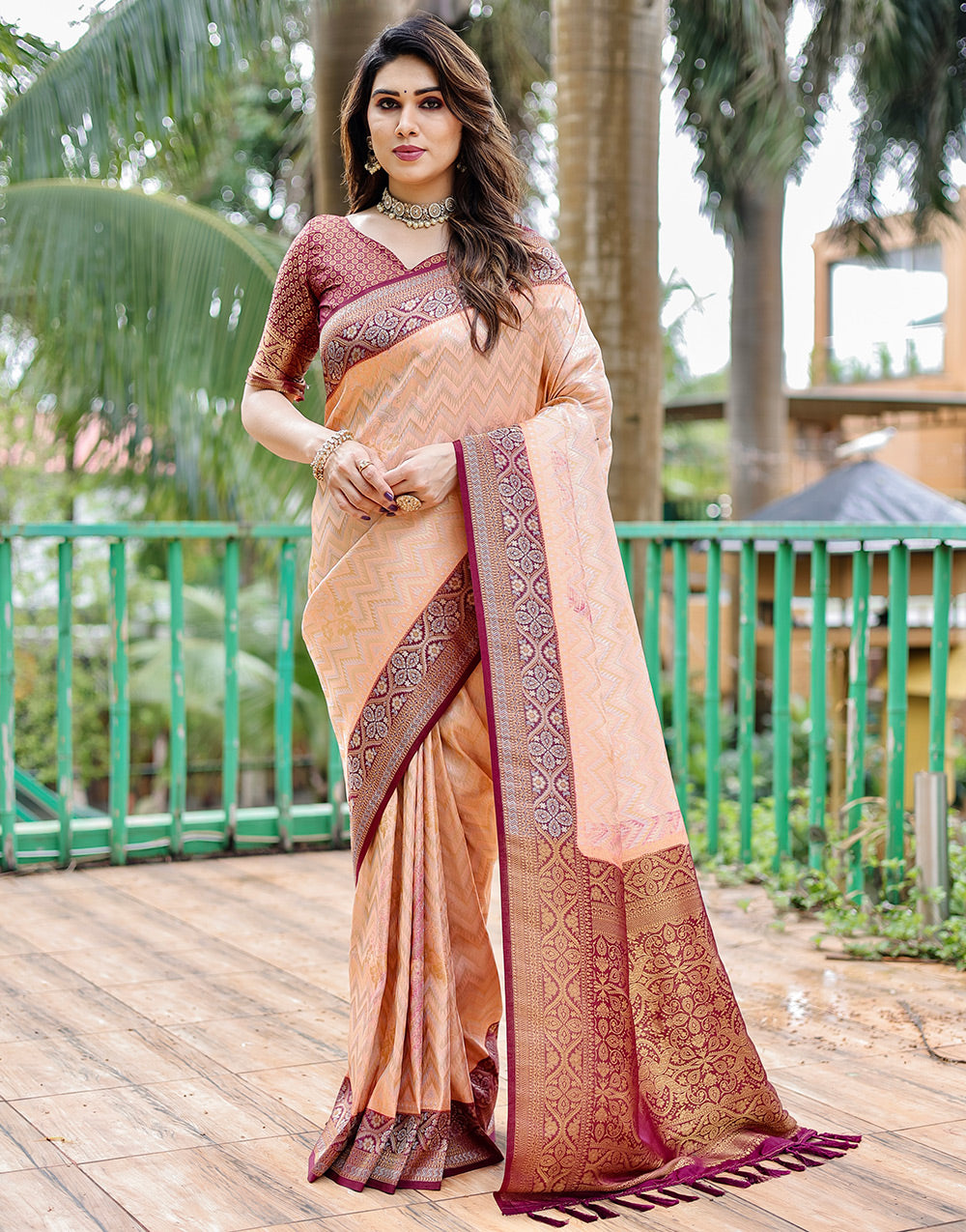 Light Peach & Magenta Kanjivaram Silk Saree With Zari Weaving Work