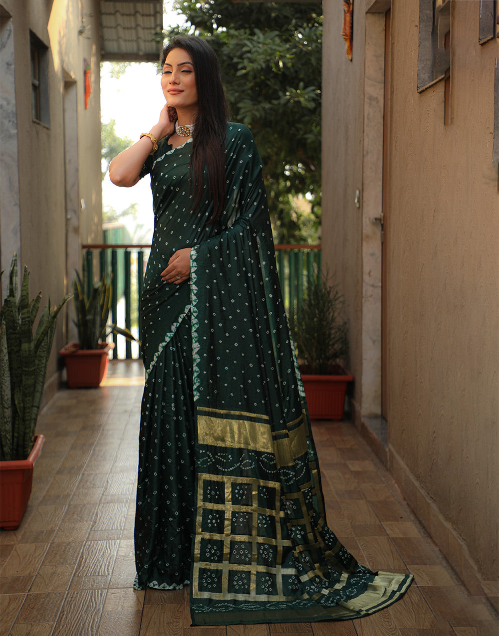 Dark Green Bandhani Saree With Zari Weaving Work