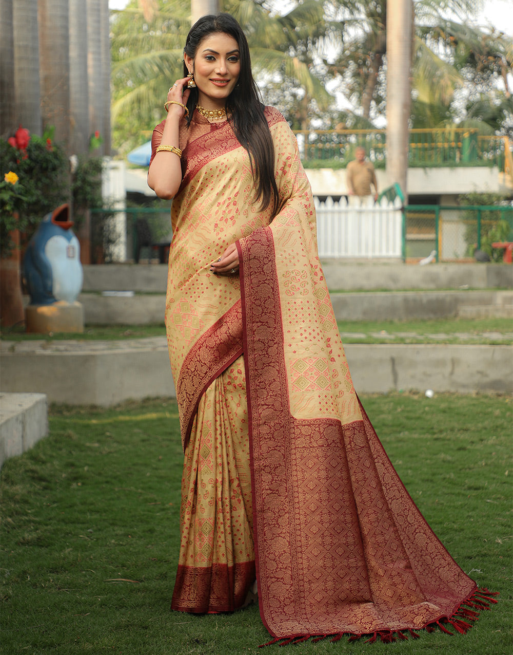 Cream Kanjivaram Silk Saree With Weaving Work