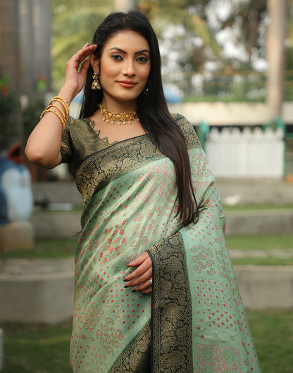 Fern Green Kanjivaram Silk Saree With Weaving Work