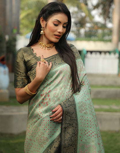 Fern Green Kanjivaram Silk Saree With Weaving Work