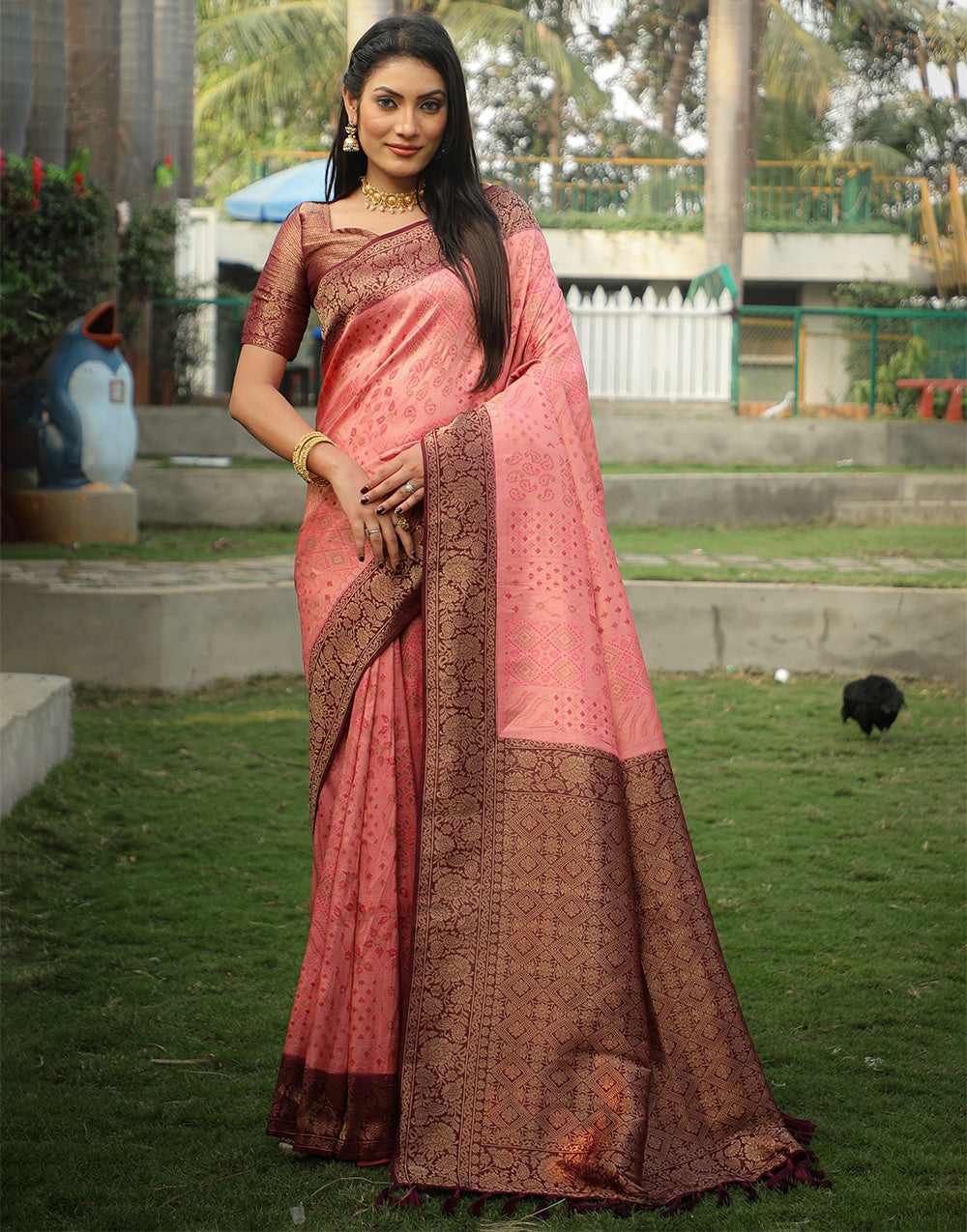 Salmon Pink Kanjivaram Silk Saree With Weaving Work