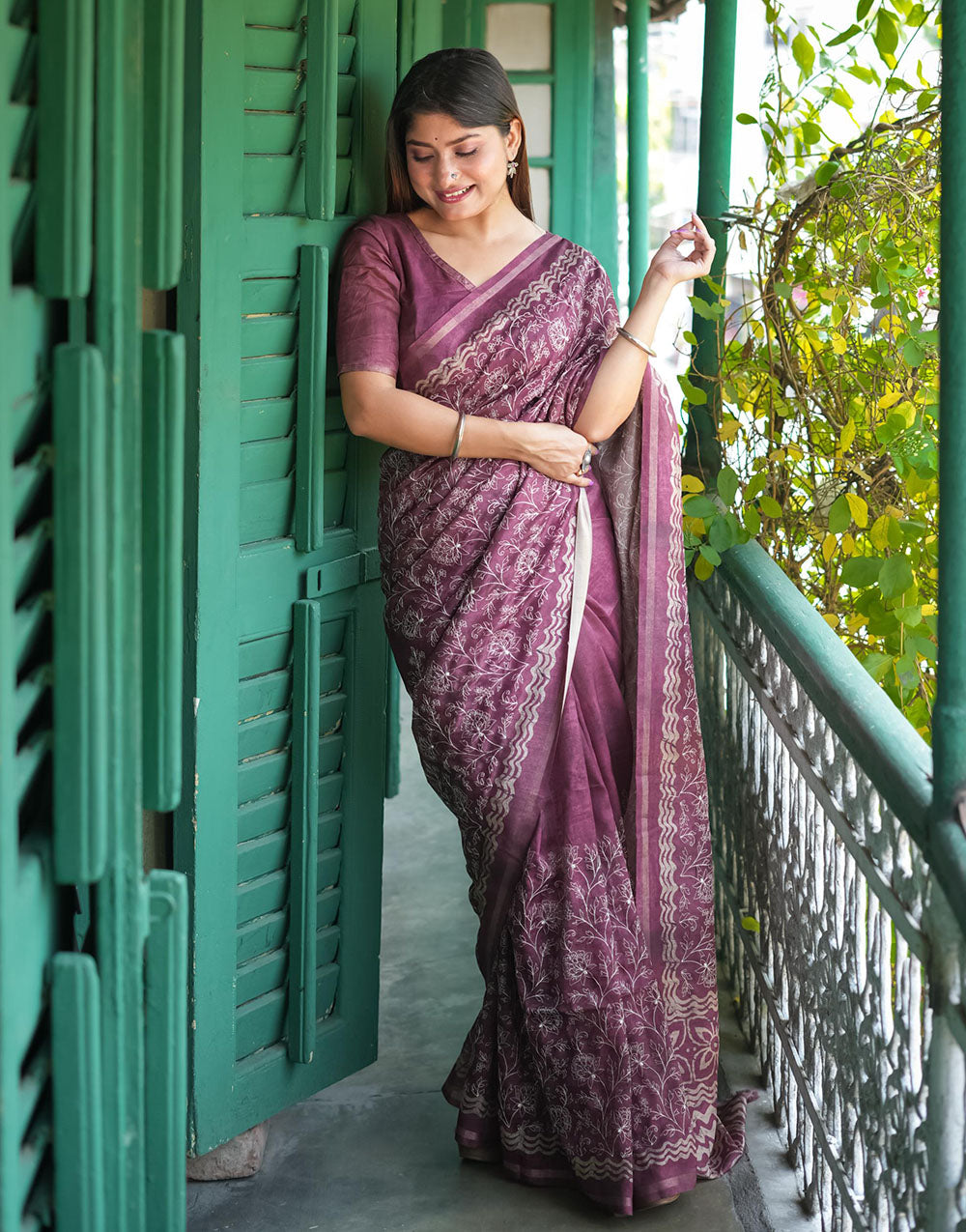 Light Magenta Tussar Silk Saree With Embroidery Work