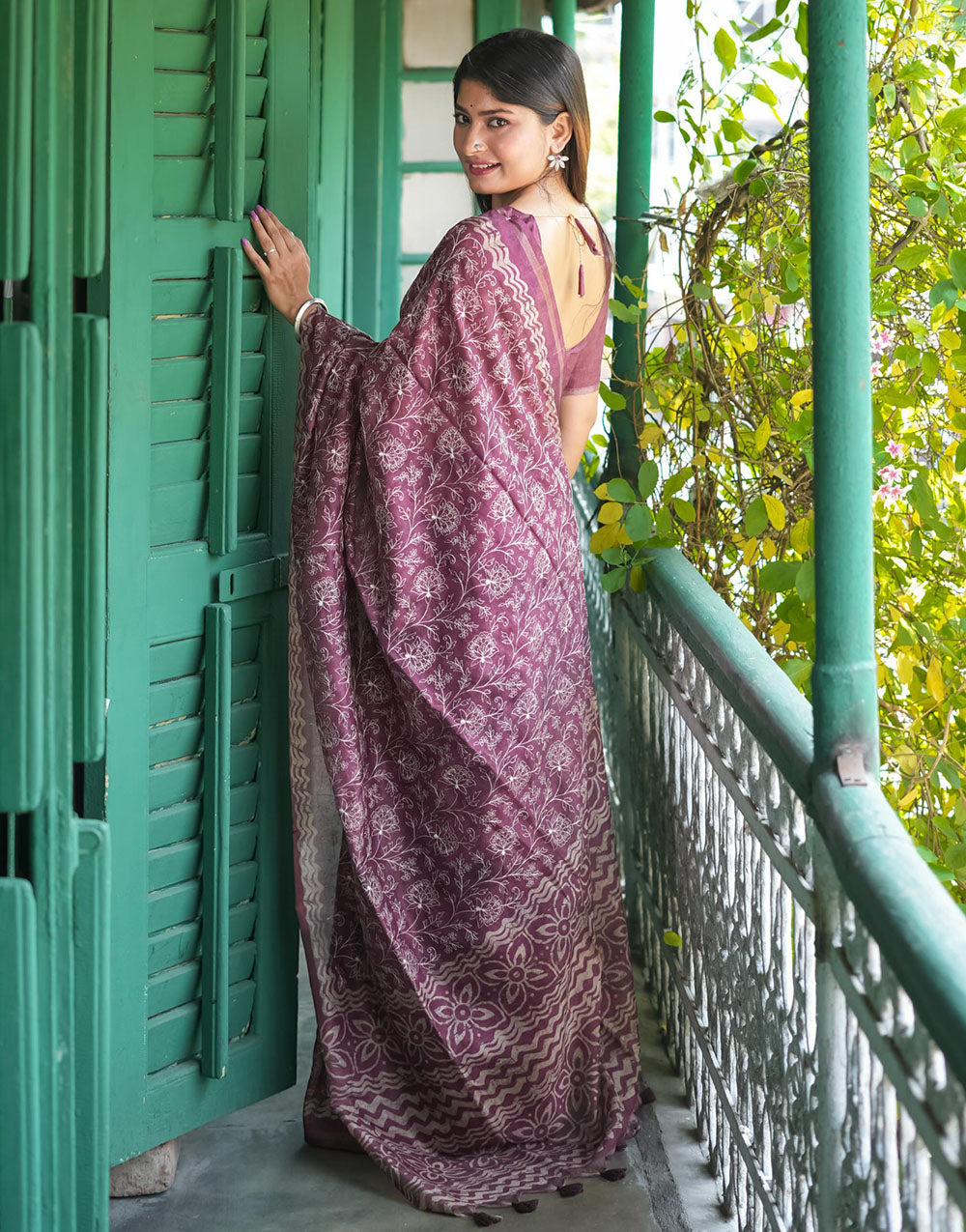 Light Magenta Tussar Silk Saree With Embroidery Work