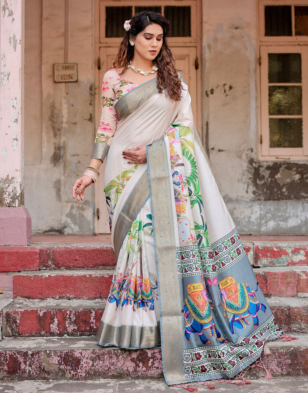 Grey Silk Saree With Digital Printed Work