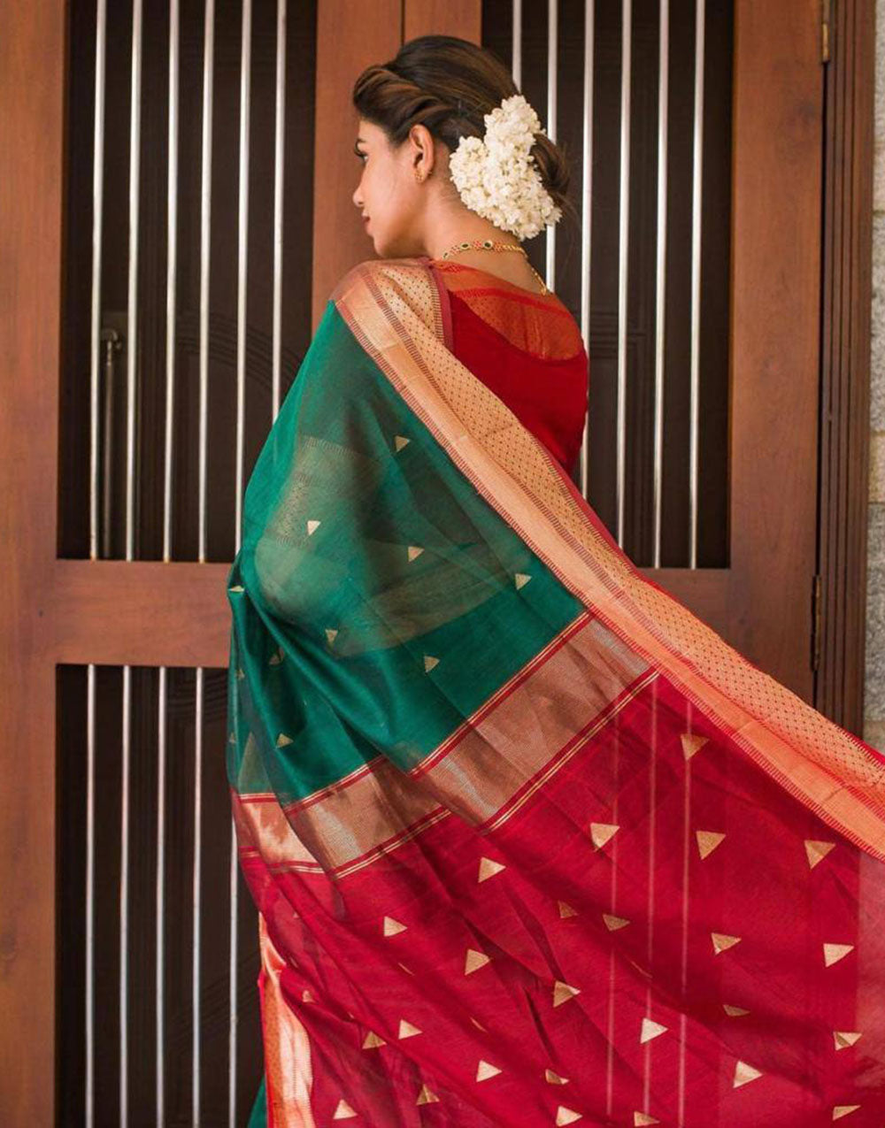 Dark Green & Red Soft Lichi Silk Saree With Zari Weaving Work