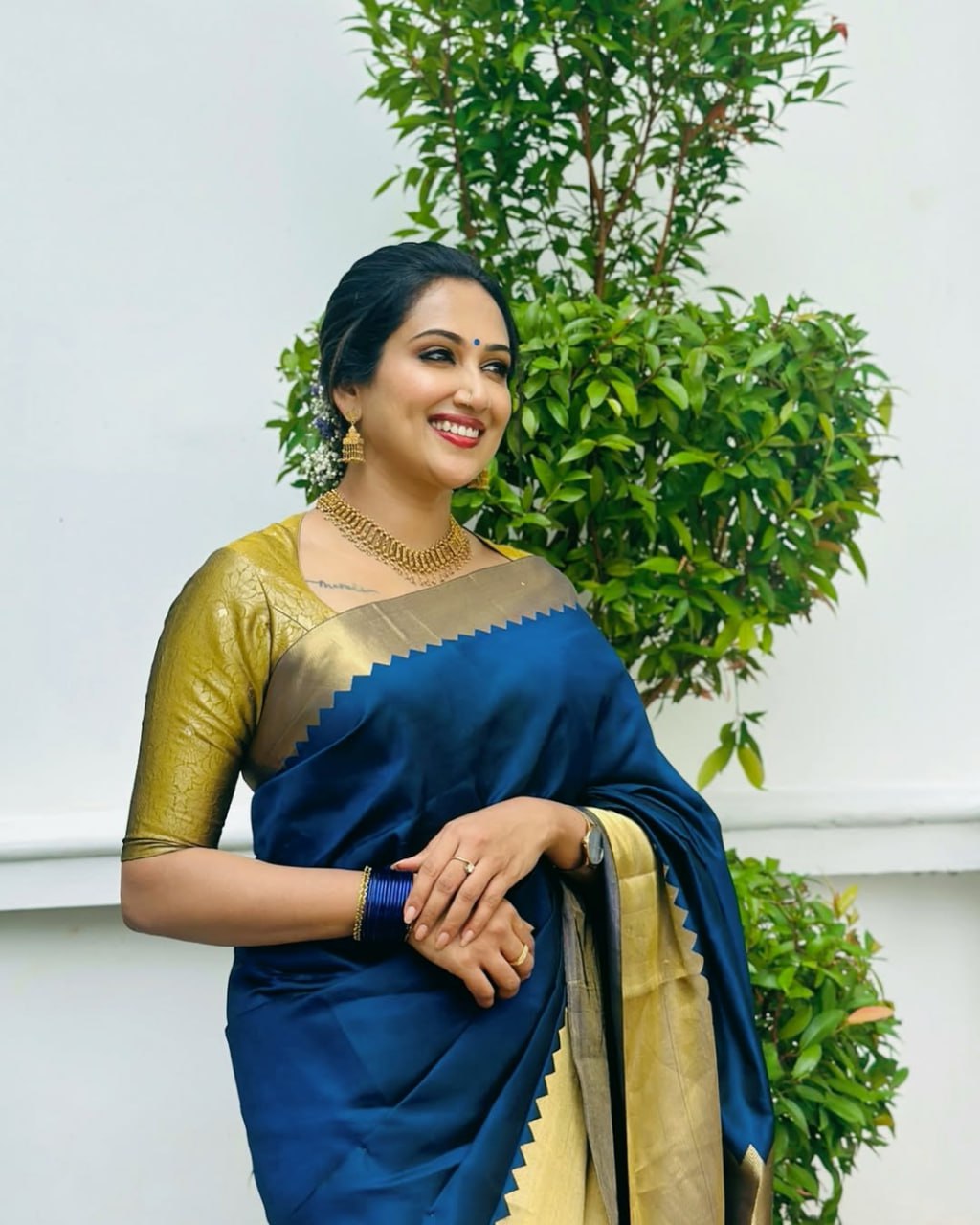 Banarasi Silk Saree With Zari Weaving Work